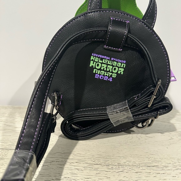 Universal Studios Ghostbusters Convertible Crossbody Bag ⭐️NEW⭐️ - Picture 4 of 5